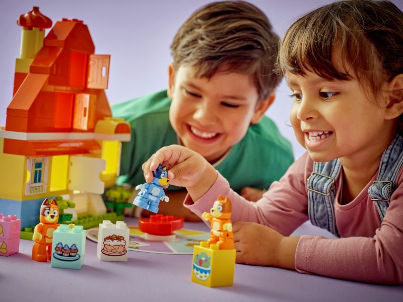 LEGO Bluey: Casa da Família da Bluey (10459)