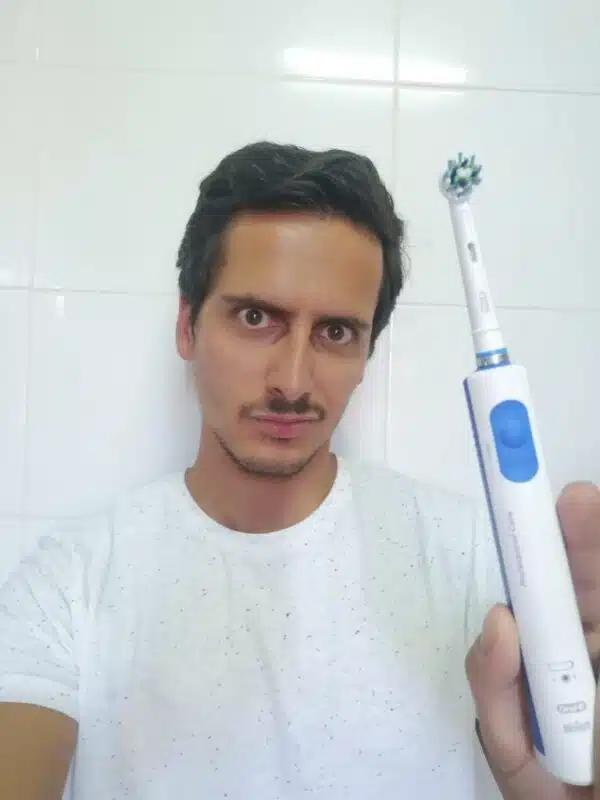 escova elétrica oral b