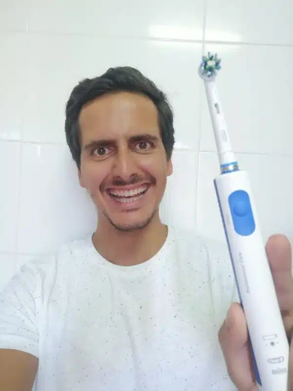 escova de dentes elétrica oral b