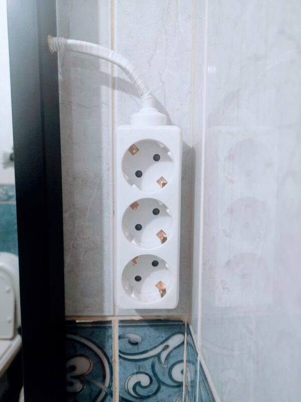 Como decorar a casa de banho sem furar azulejos