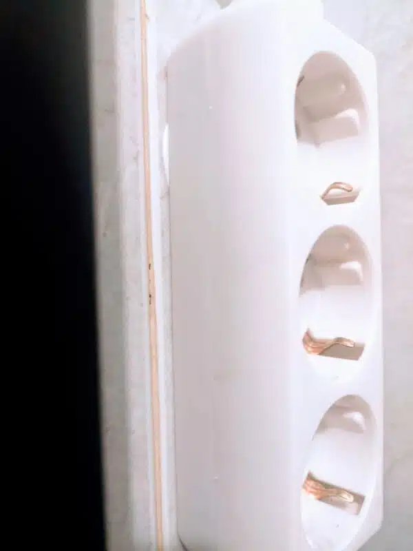Como decorar a casa de banho sem furar azulejos