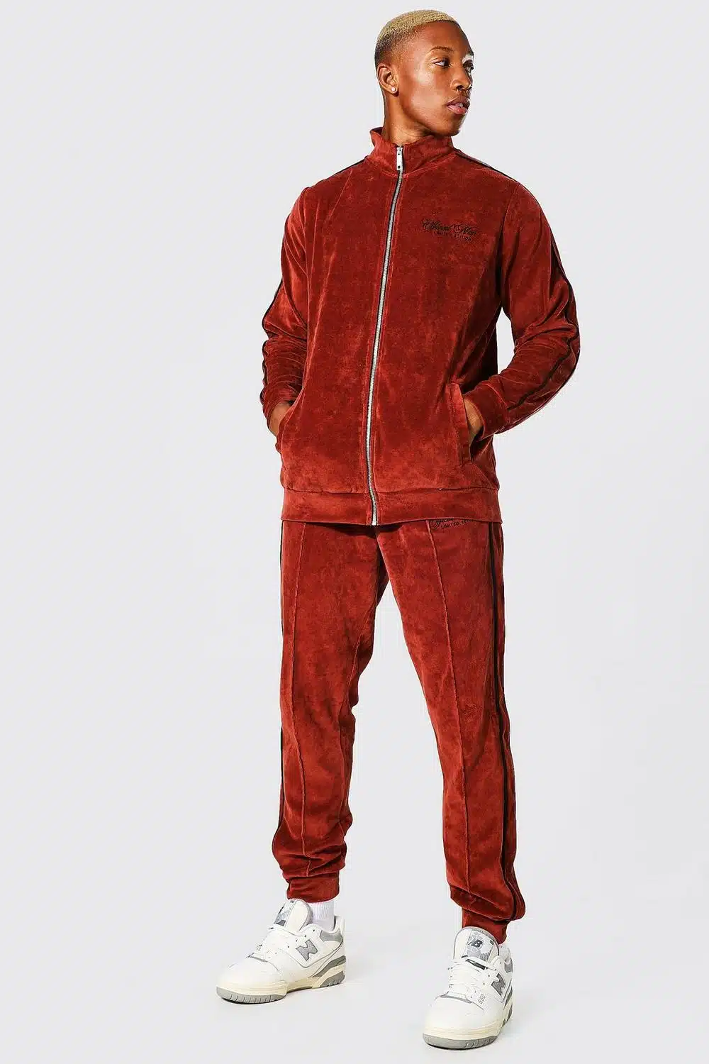 FUNNEL NECK MAN PIPING VELOUR TRACKSUIT