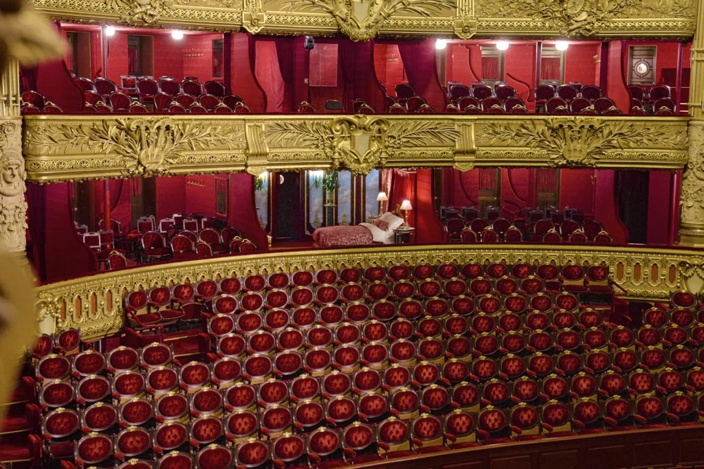 Palco de Honra, Palácio Garnier