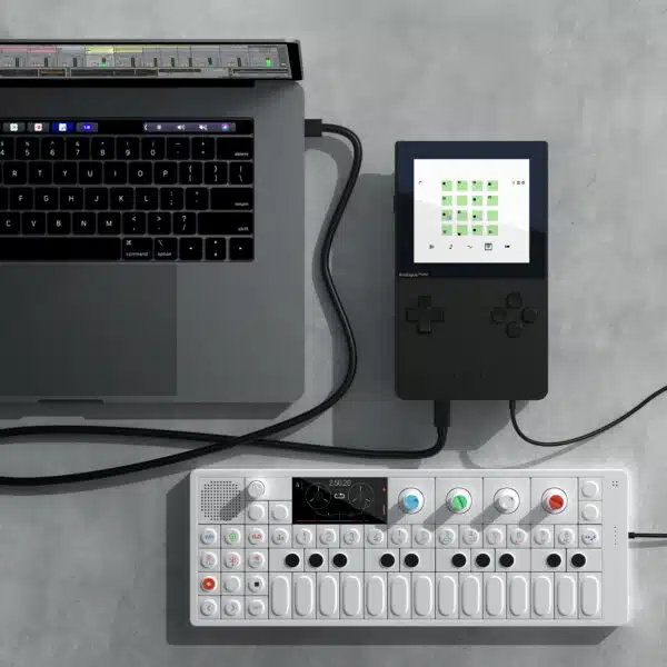 Estação de trabalho de áudio digital integrada chamada Nanoloop. Sintetizador e um sequenciador.