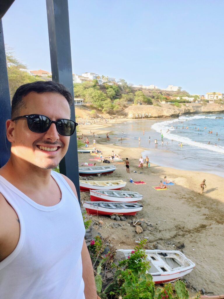 Praia Kebra Kanela na cidade da Praia na Ilha de Santiago em Cabo Verde