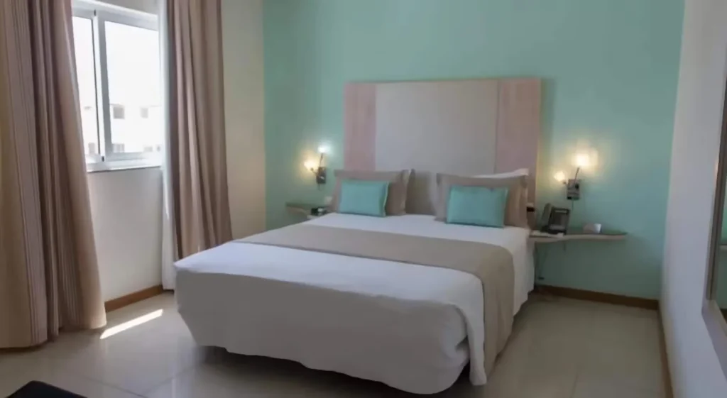 Quarto do Sol Hotel na Achada de Santo António na Cidade da Praia em Santiago Cabo Verde 