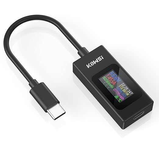 Carregador USB-C com ecrã digital colorido.
