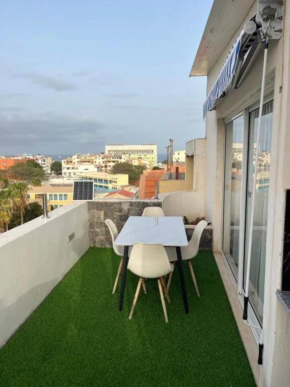 Terraço do alojamento Rooftop 360 Apartment Praia na Achada de Santo António na Cidade da Praia em Santiago Cabo Verde