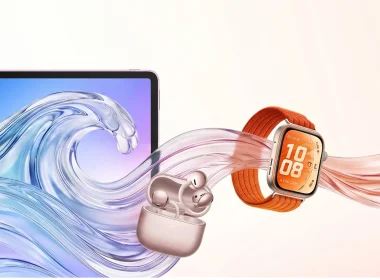 Tablet, auriculares e relógio inteligente sobre ondas fluidas coloridas.