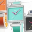 Três relógios Swatch quadrados coloridos em fundo branco.