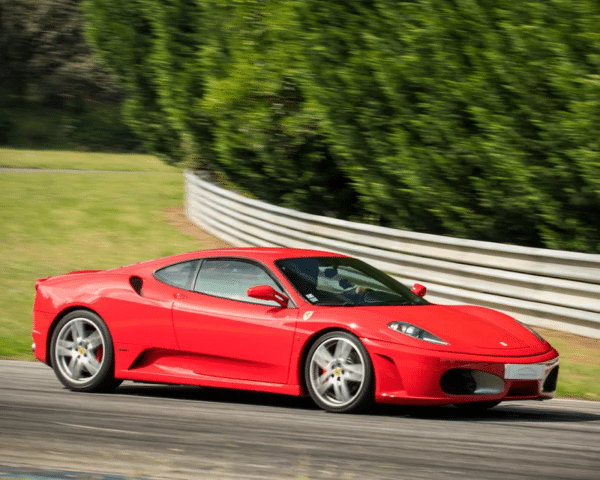 Odisseias Ao Volante de um Ferrari F430 | 1 a 7 Voltas no Rápido Circuito de Braga!