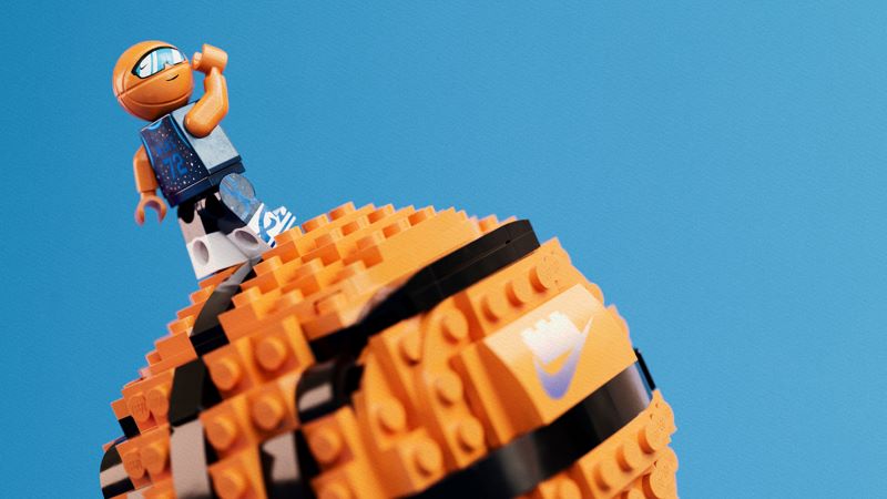 Figura Lego em bola de basquete com logótipo Nike.