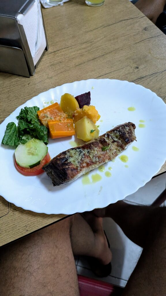 Barriga de Atum Grelhada no Bar Nicoli na cidade da Praia na ilha de Santiago em Cabo Verde