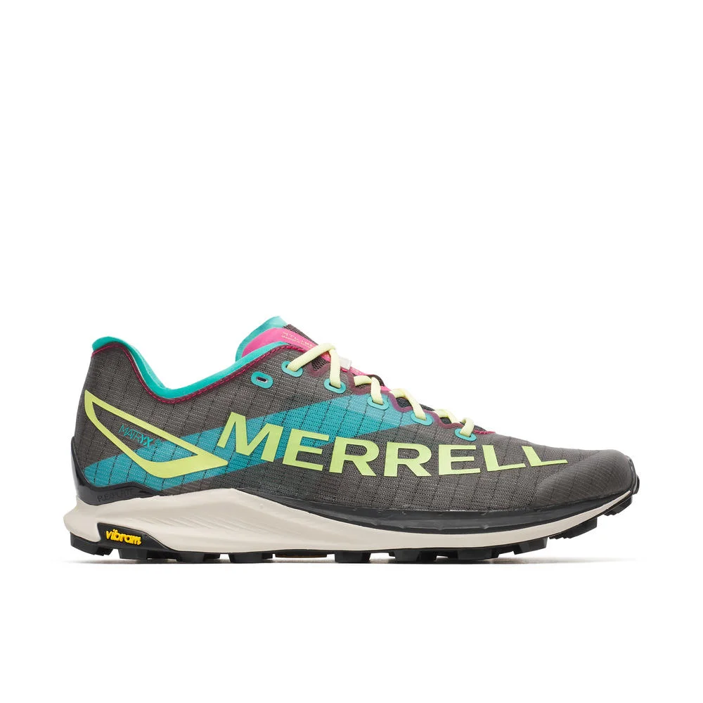 Sapatilha de trail merrell mtl skyfire 2 matryx cinzenta com logótipo verde néon, detalhes azuis e sola vibram.
