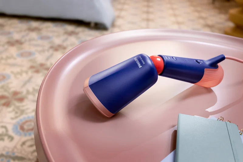 Vaporizador de mão Philips 5000 Series azul e rosa.