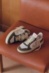 VEJA V-82 EXTRA WHITE NATURAL KAKI PVP 175,00 Euros