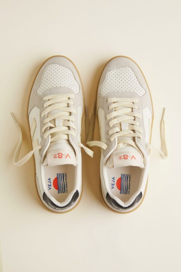 VEJA V-82 PURE CALCAIRE BLACK PVP 175,00 Euros