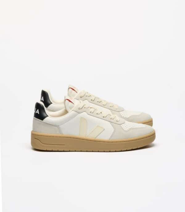 VEJA V-82 PURE CALCAIRE BLACK PVP 175,00 Euros