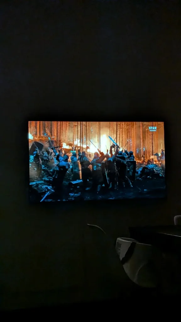 TV a mostrar batalha medieval.